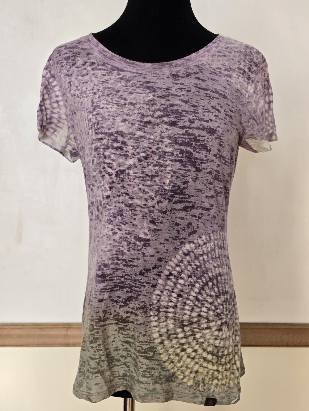 prAna Vintage Burnout Ombre Mandala Tee Shirt Size Large